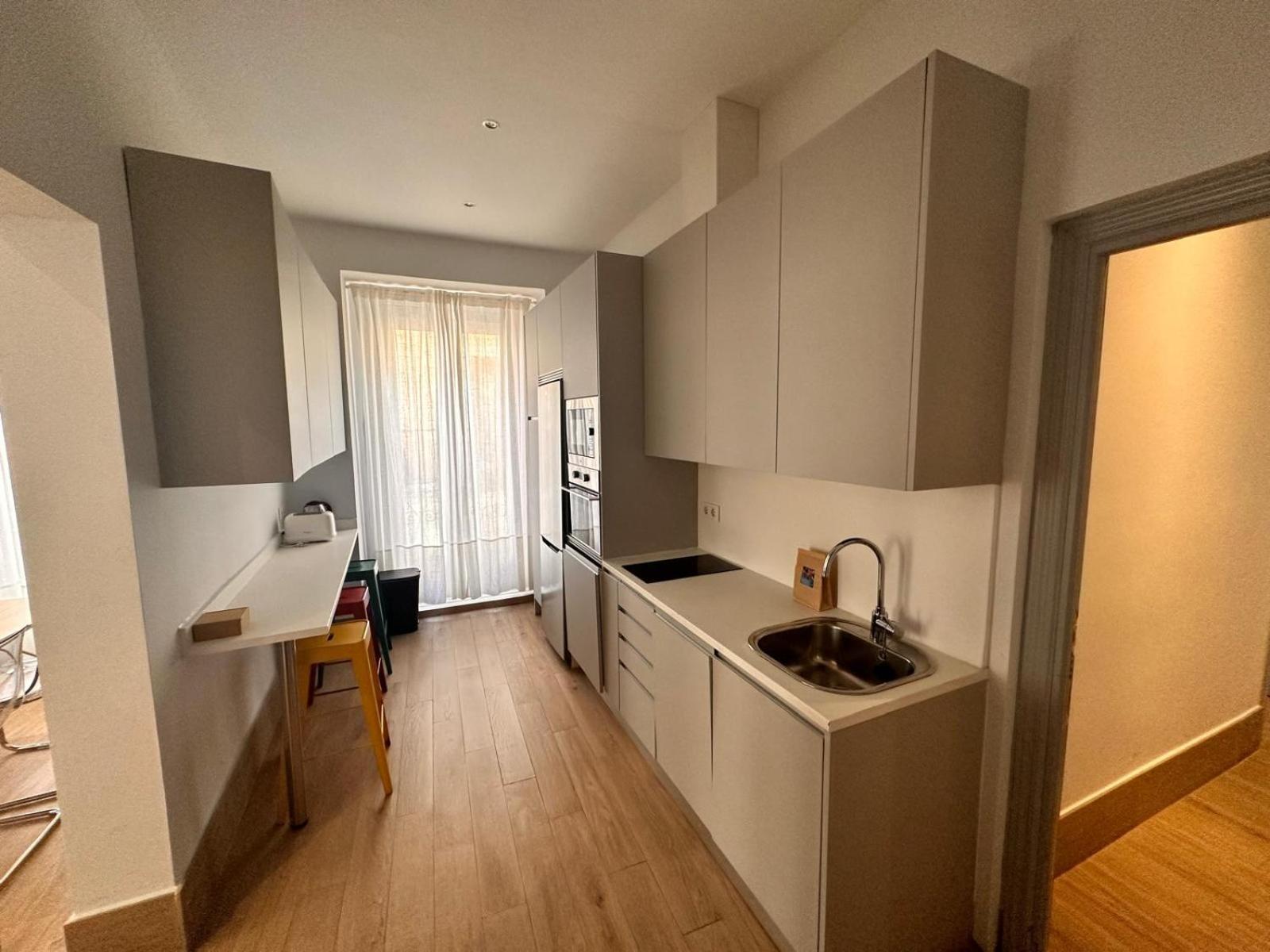 Amazing 3Bd 3Bth With 9 Balconies By Madrid4You Apartments المظهر الخارجي الصورة