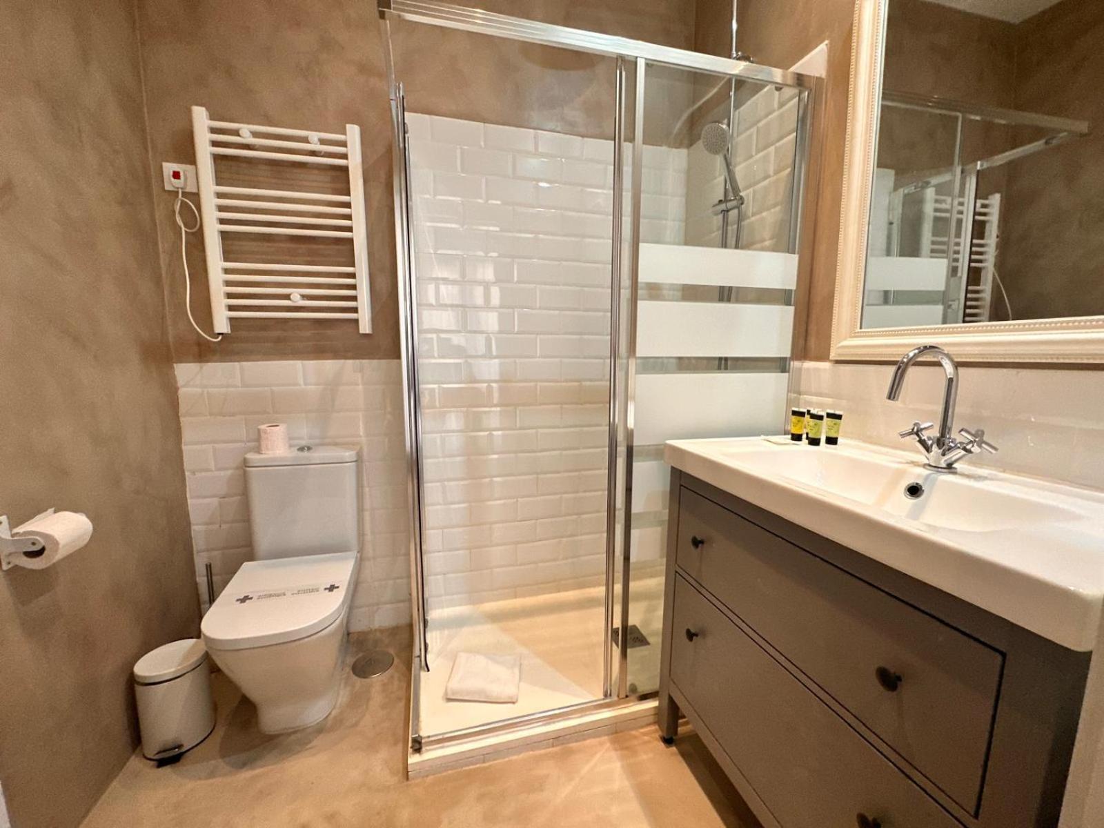 Amazing 3Bd 3Bth With 9 Balconies By Madrid4You Apartments المظهر الخارجي الصورة